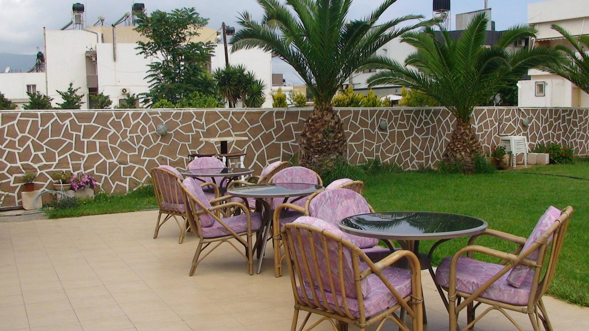 Ambrosia Hotel Mália Exterior foto